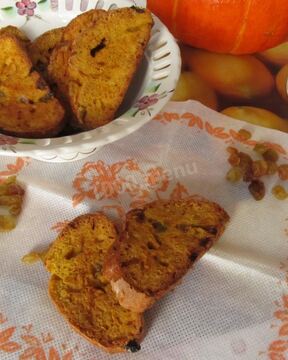 Тыквенные сухарики с изюмом