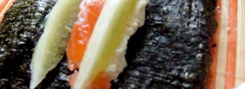 классический суши-ролл филадельфия. Шаг 5