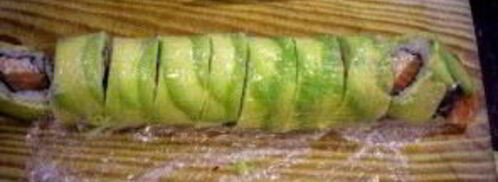 суши с авокадо. Шаг 4