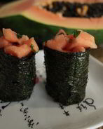 Суши с папайей и медом