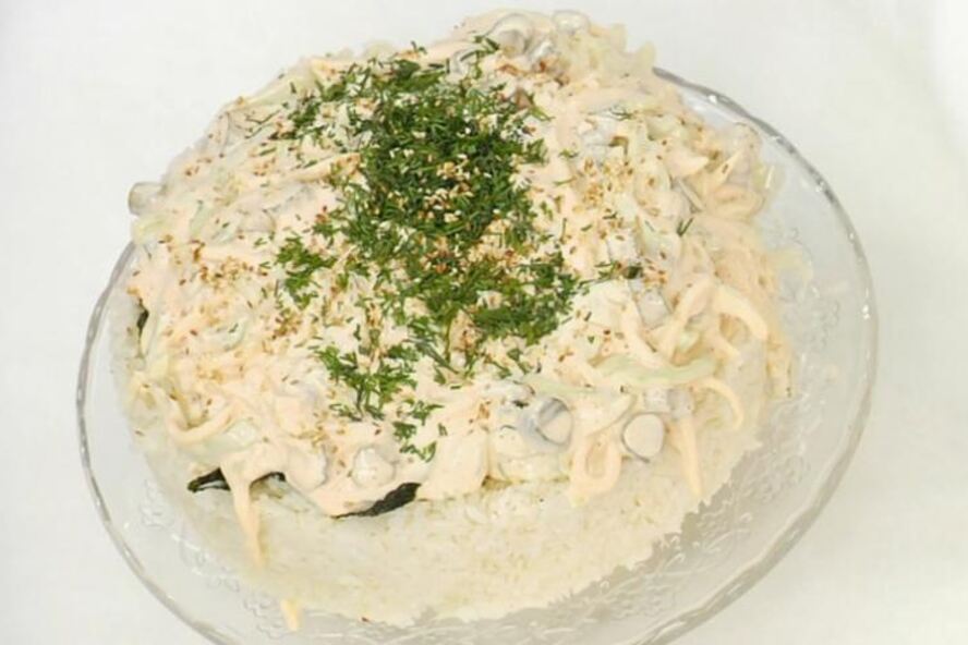 Рецепт суш-торта с кальмарами и огурцами