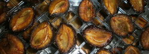 сушка слив в электросушилке. Шаг 8