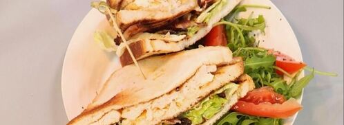 клубный сэндвич с куриным филе, яйцом и беконом. Шаг 7