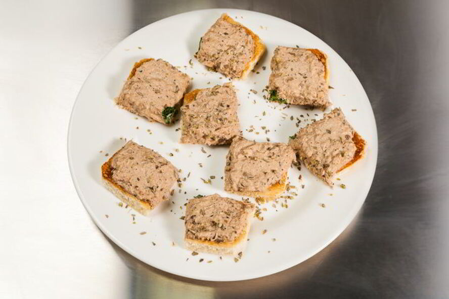 Рецепт открытого сэндвича с тунцом