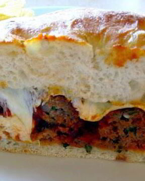 Сэндвич с фрикадельками