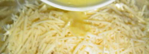 тарталетки картофельные с селедкой и икрой. Шаг 8