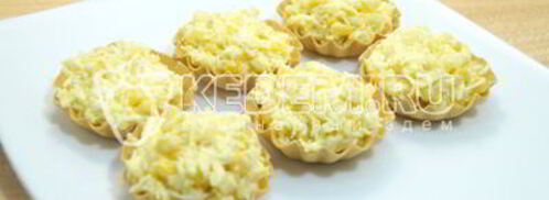 тарталетки с пикантным салатом. Шаг 8