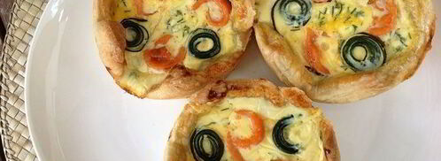 маленькие тарты с лососем и цукини розами. Шаг 9