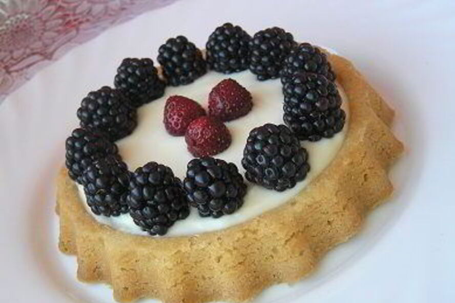 Рецепт тарта с маскарпоне и ежевикой