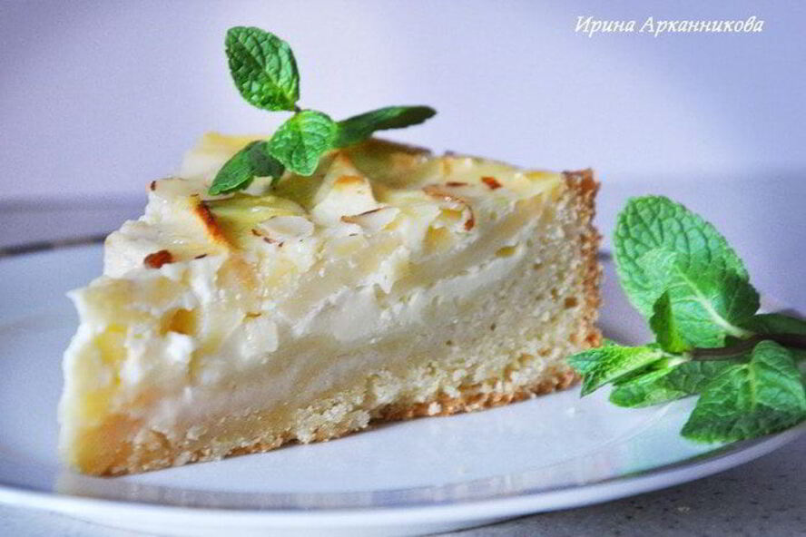 Рецепт яблочного тарта с миндальными лепестками