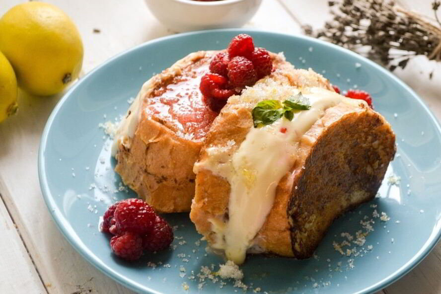 Рецепт французских тостов с начинкой из сливочного сыра и малины