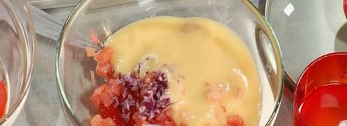 тост с семгой и красной икрой. Шаг 3