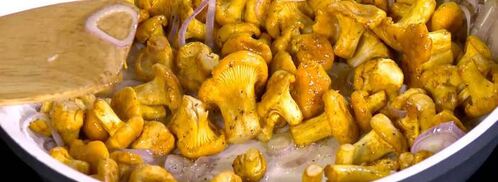 тосты с лисичками и лимонным сыром. Шаг 7