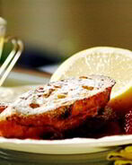 Тосты с малиновым пюре