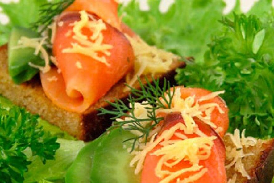 Рецепт тостов с семгой и авокадо