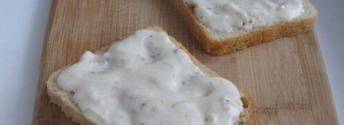 тосты с сырным соусом и помидорами черри. Шаг 7