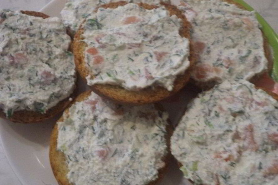 Рецепт тостов с творожно-лососевой начинкой