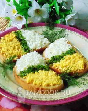 Тосты с яйцом к празднику