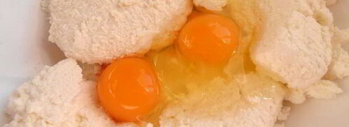 глазунья в съедобной сковородке. Шаг 5