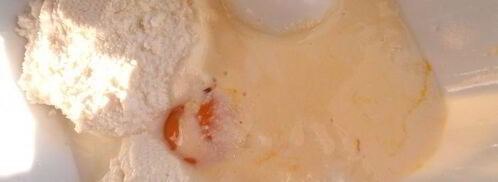 глазунья в съедобной сковородке. Шаг 7