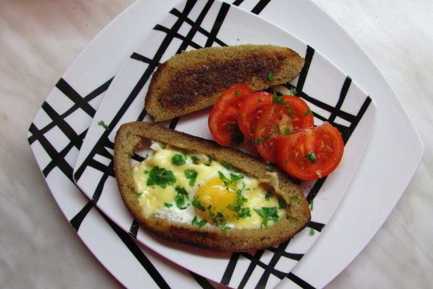 Рецепт яичницы в хлебушке