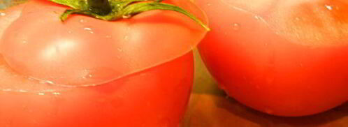 яичница в помидорах с колбасой и сыром. Шаг 3