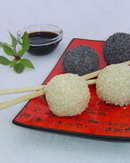 Закуска в японском стиле Черное и белое