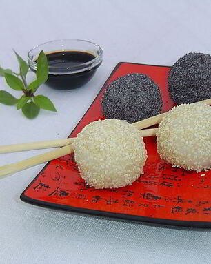 Закуска в японском стиле Черное и белое