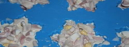 новогоднее заливное из кальмаров. Шаг 10