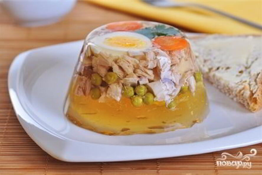Рецепт слоеного заливного