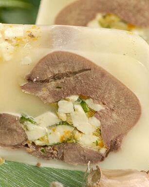 Заливное из фаршированного языка