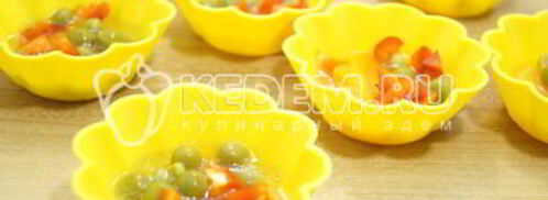 заливное из курицы праздничное. Шаг 8