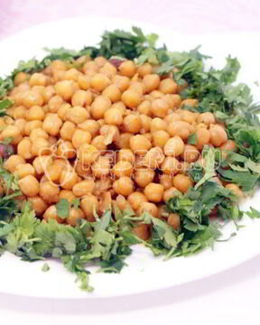 Жареный нут с зеленью