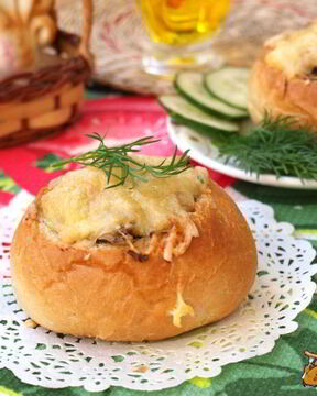 Грибной жульен в булочке