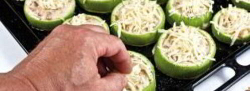 грибной жульен в кабачковых кокотницах. Шаг 9