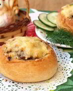 Сытный жульен в булочке